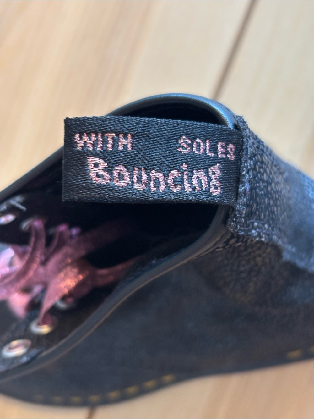 425$ BNWOT  DR MARTENS,the Bejeweled combat boots! Limited Edition! - Picture 10 of 13